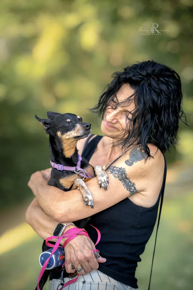 Con le persone – fotografia di Anna Romanini
